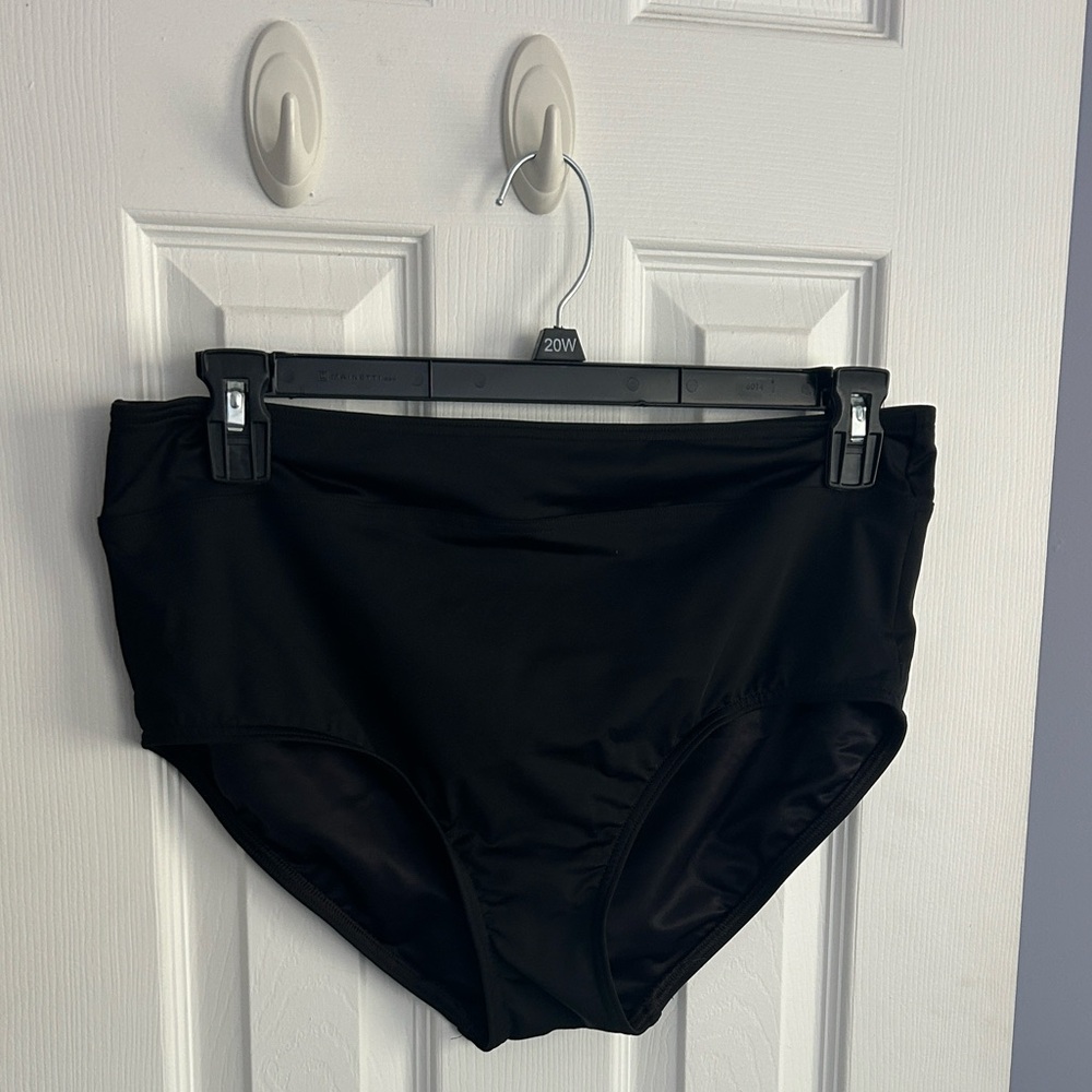 Lands’ End Women's Black Swim Bottoms Size 14